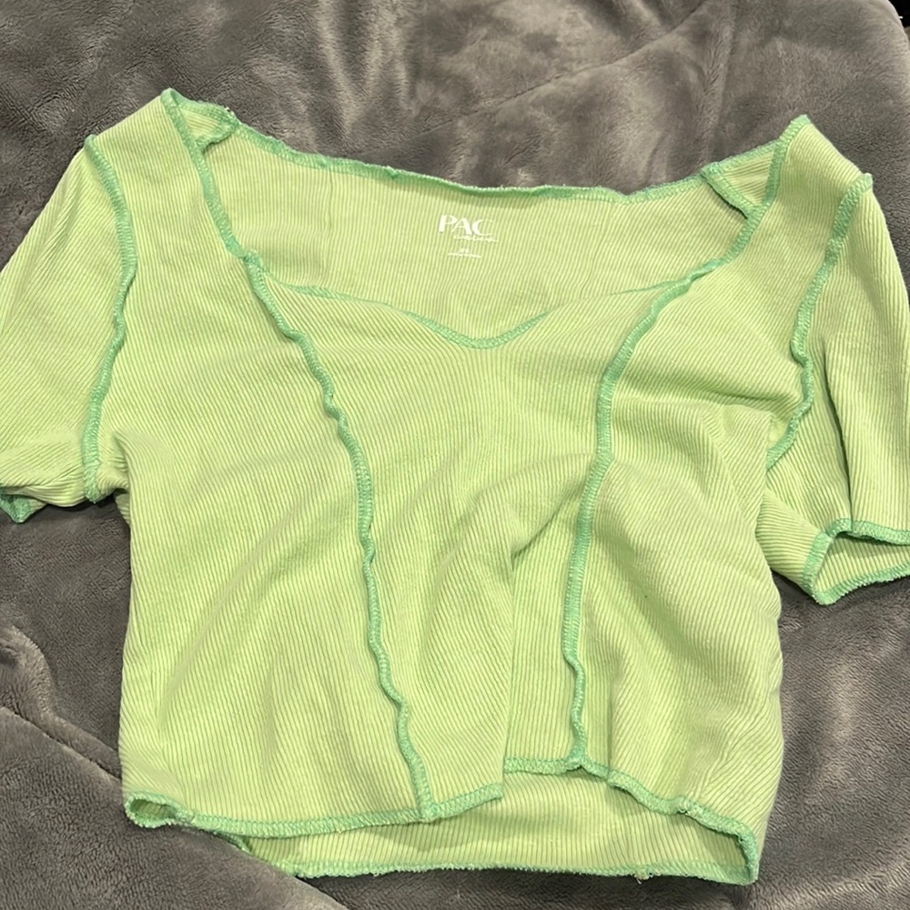 green pacsun cropped tee
